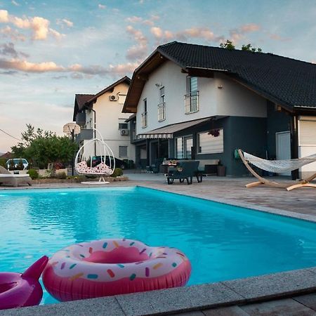 Villa De Luxe Bihac Ngoại thất bức ảnh