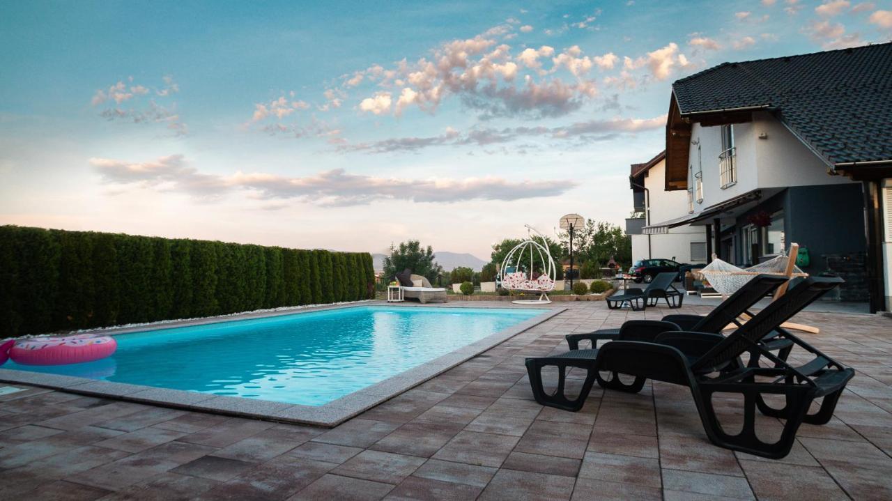 Villa De Luxe Bihac Ngoại thất bức ảnh
