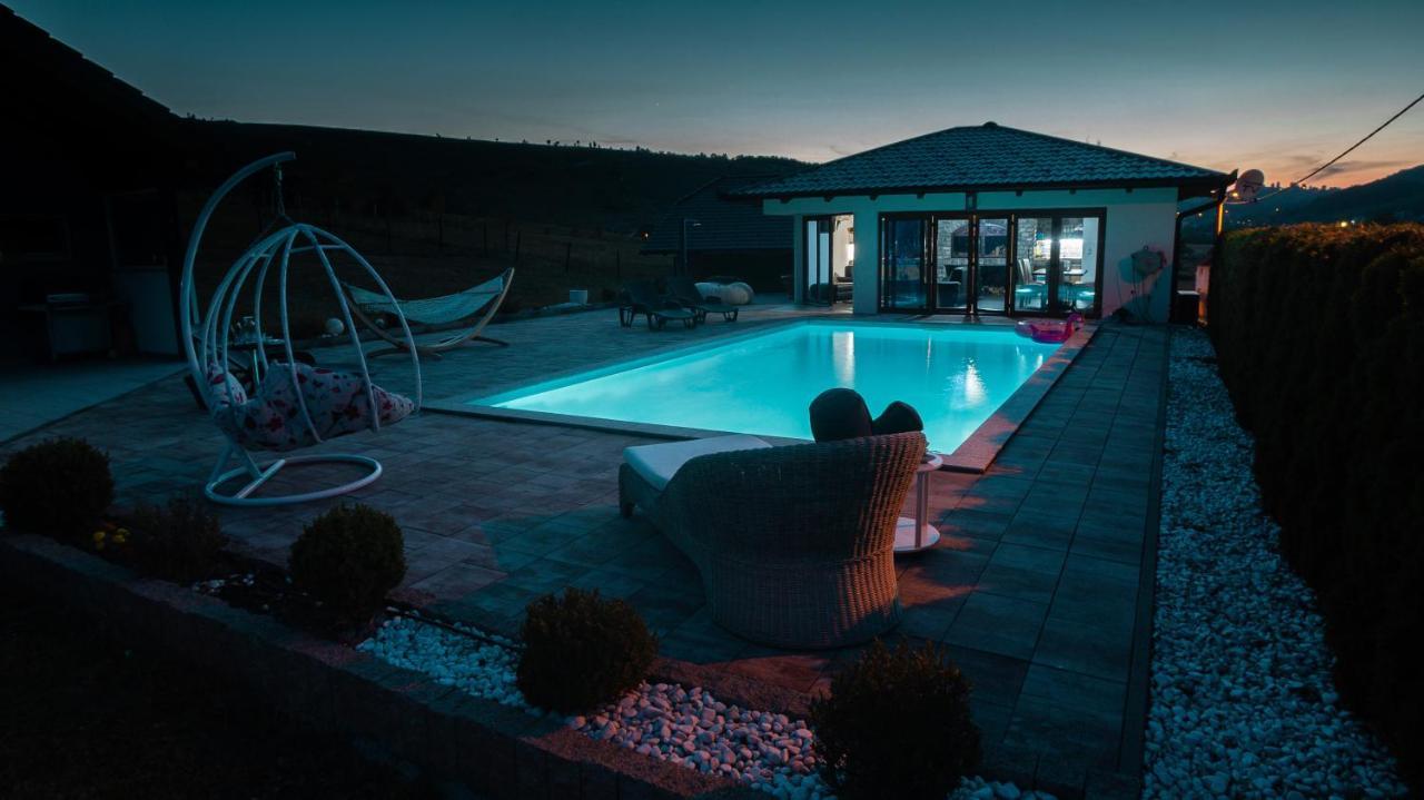 Villa De Luxe Bihac Ngoại thất bức ảnh