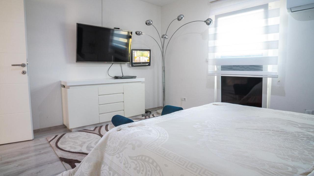 Villa De Luxe Bihac Ngoại thất bức ảnh