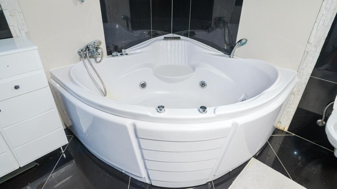 Villa De Luxe Bihac Ngoại thất bức ảnh