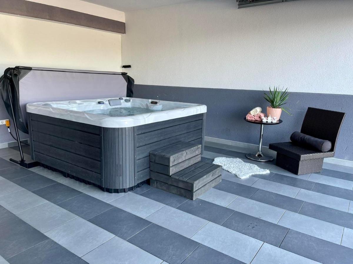 Villa De Luxe Bihac Ngoại thất bức ảnh